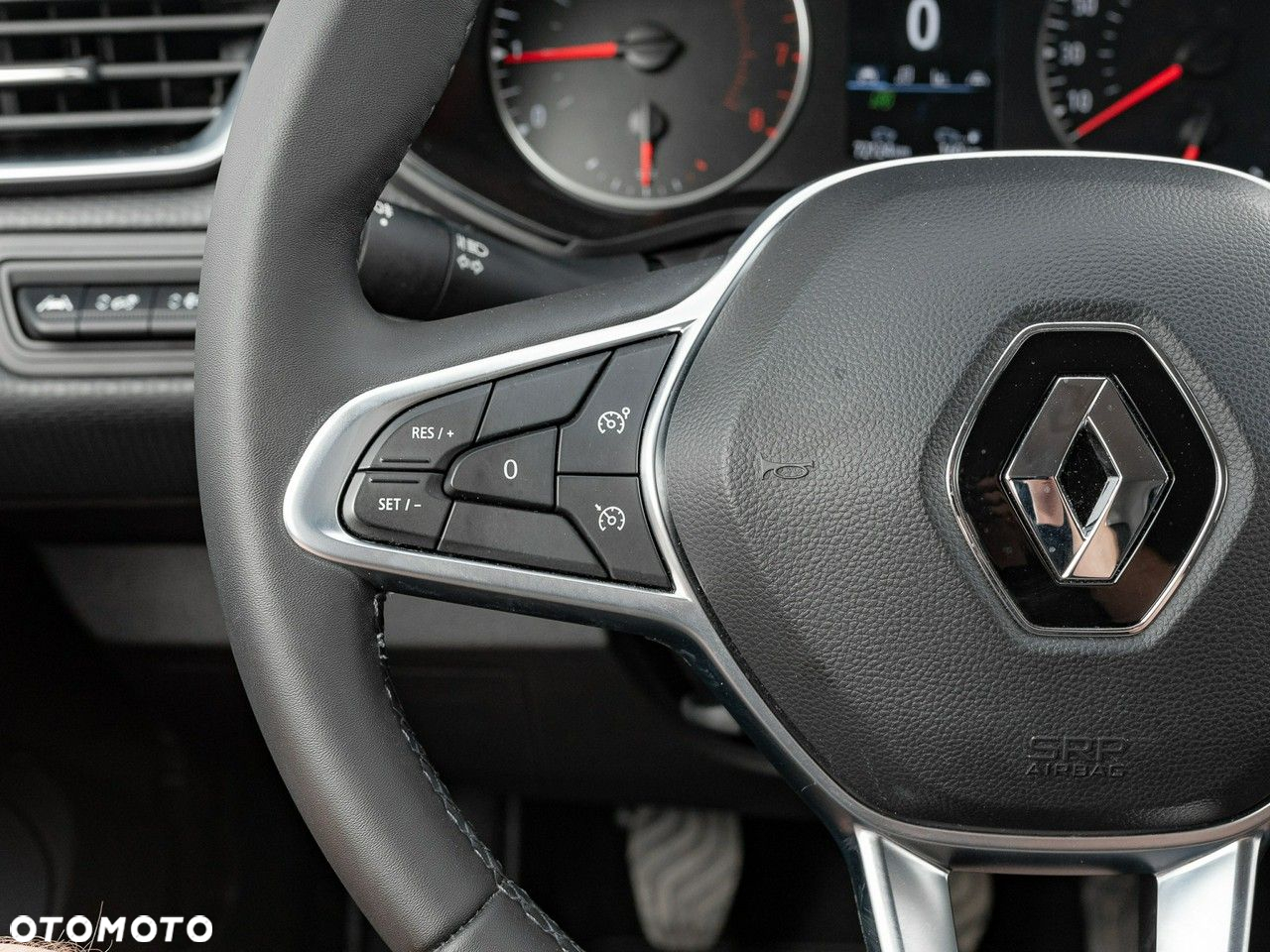 Renault Clio 1.0 TCe Equilibre - 17