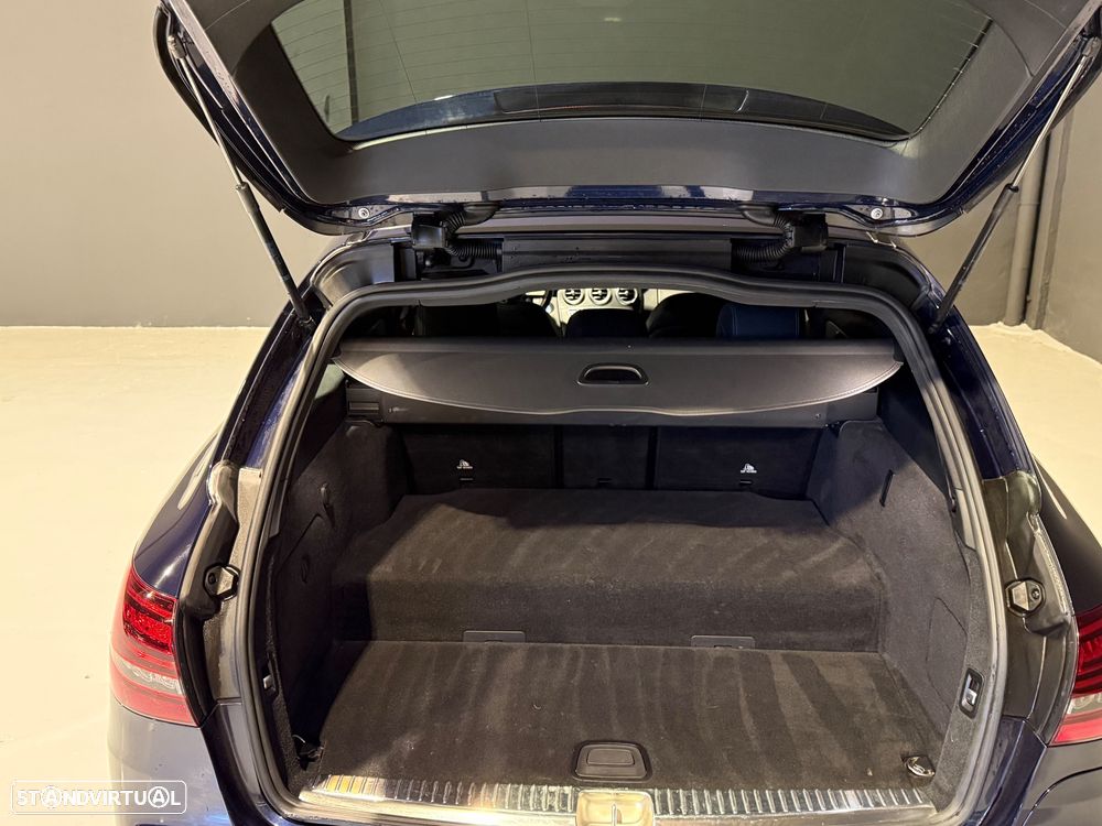 Mercedes-Benz C 300 de AMG Line - 17