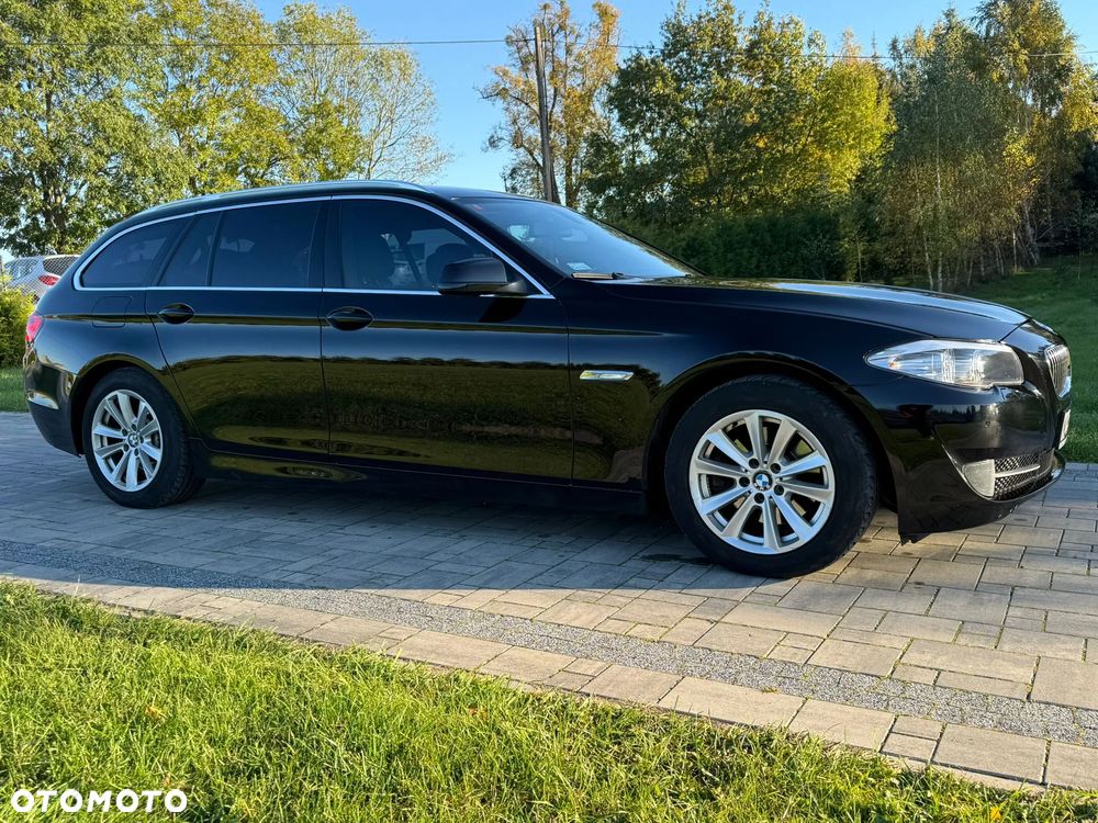BMW Seria 5 520d Touring - 1