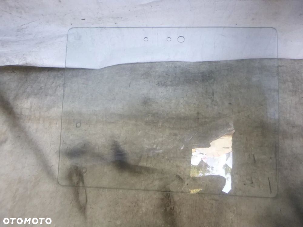 szyba przednia nowa fendt  Farmer 250V, 260V, 270V, 275V, 280V 200s-209s - 8