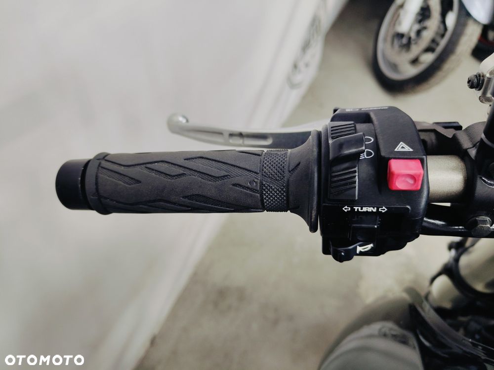 Honda CB - 15
