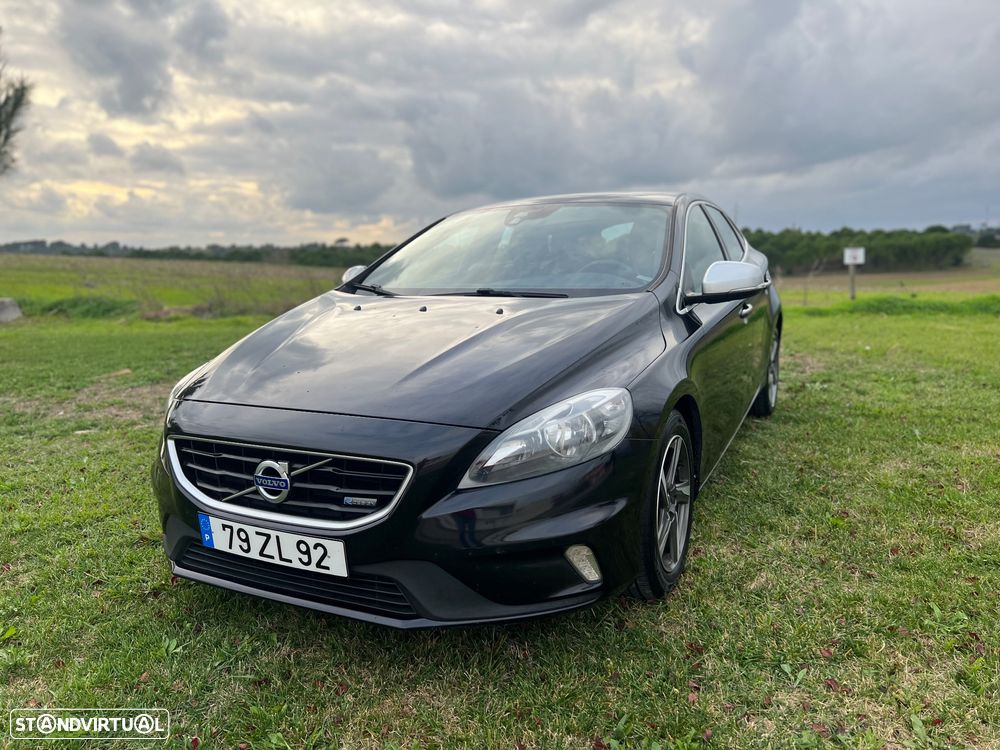 Volvo V40 D2 R Design - 4