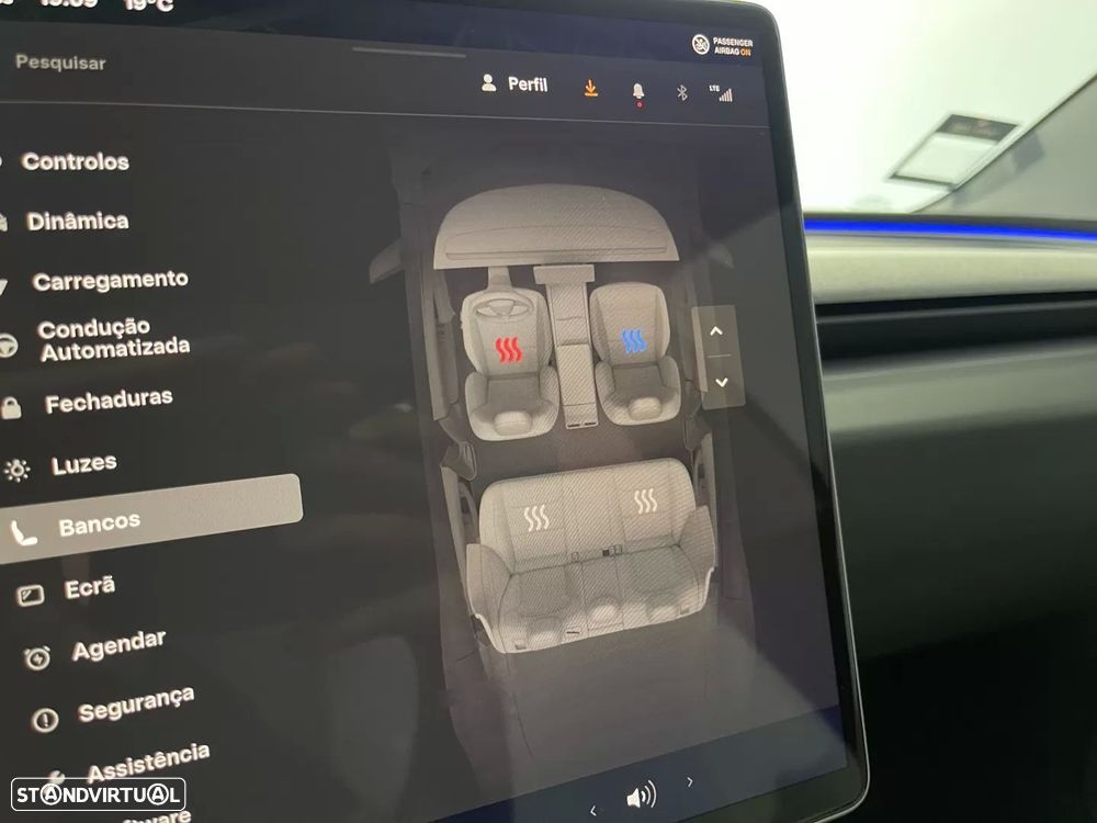 Tesla Model 3 - 25