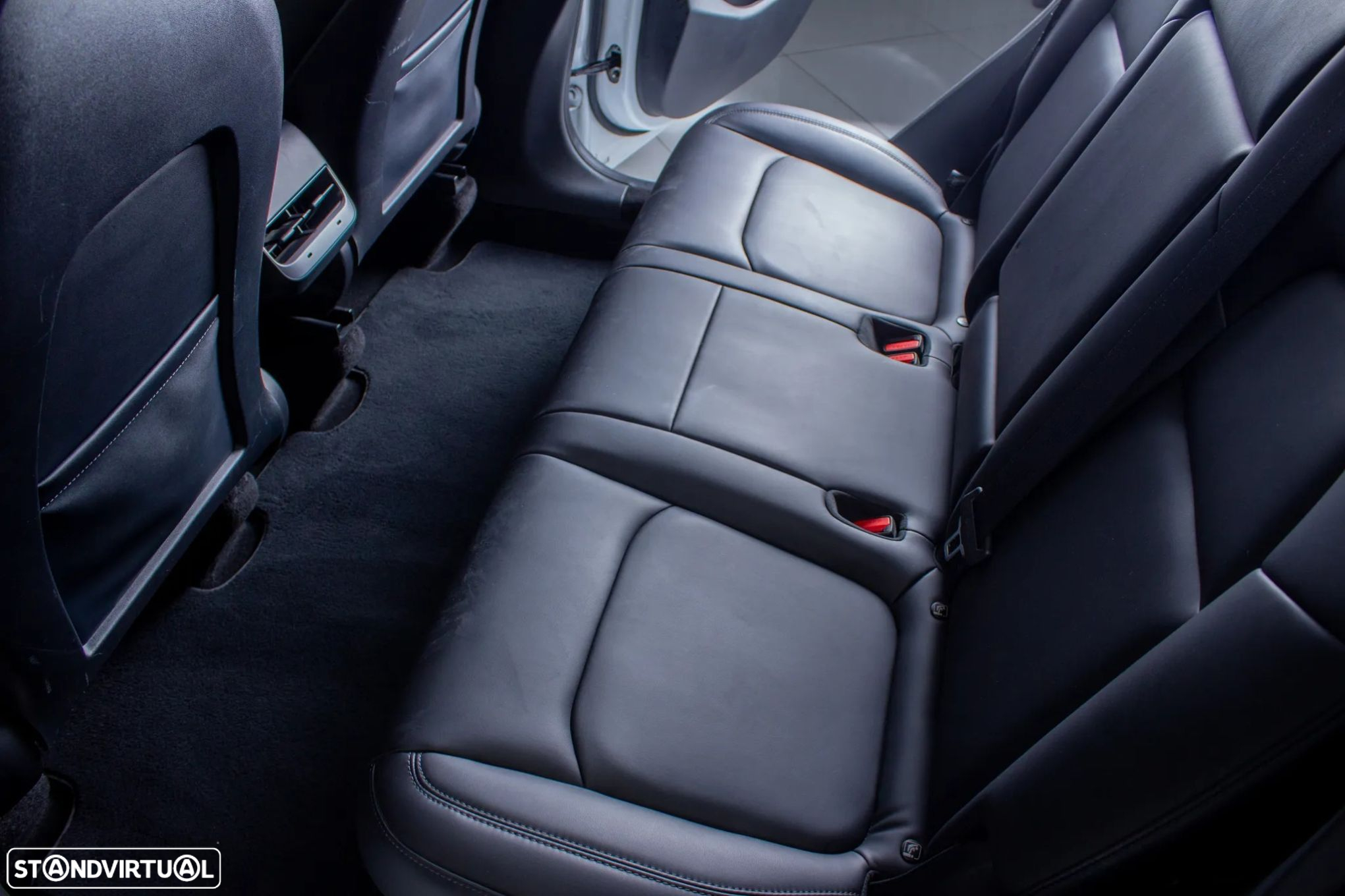 Tesla Model Y Long Range Dual Motor AWD - 7