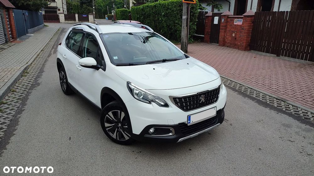 Peugeot 2008 PureTech 110 Style - 1