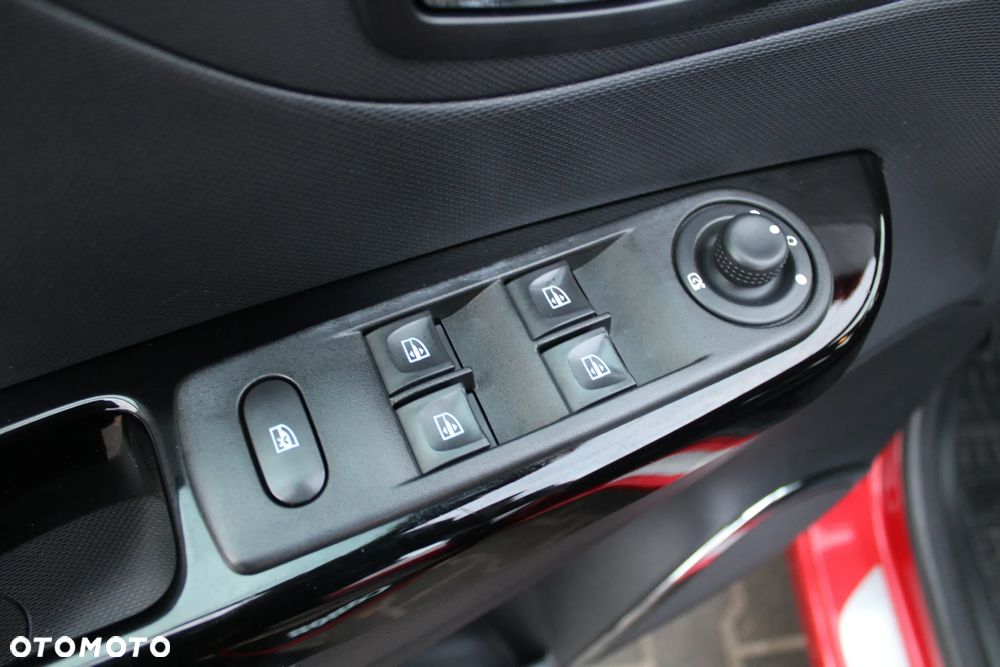 Renault Captur 1.2 TCe Helly Hansen EDC - 10