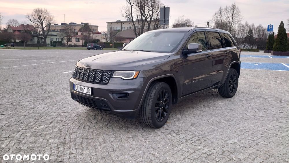 Jeep Grand Cherokee - 9