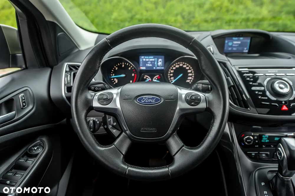 Ford Kuga 2.0 TDCi 4x4 Titanium - 25