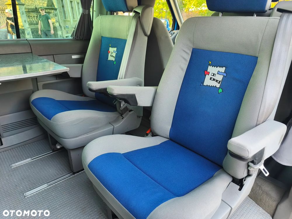 Volkswagen Multivan - 20