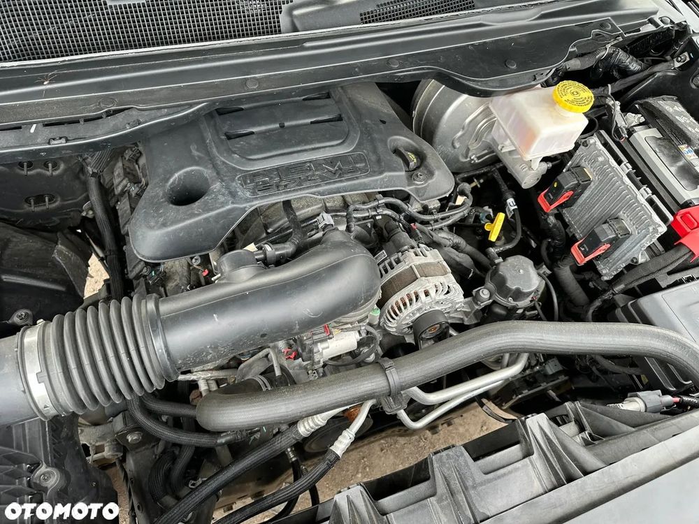 Dodge RAM 1500 5.7 4x4 - 24