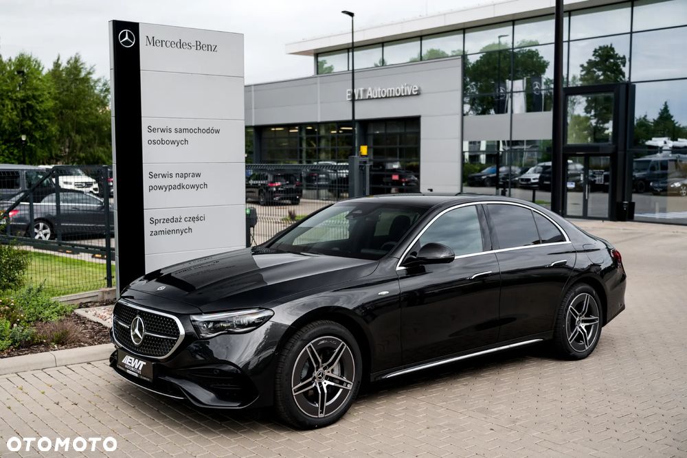 Mercedes-Benz Klasa E 300 de PHEV 4-Matic AMG 9G-Tronic - 2