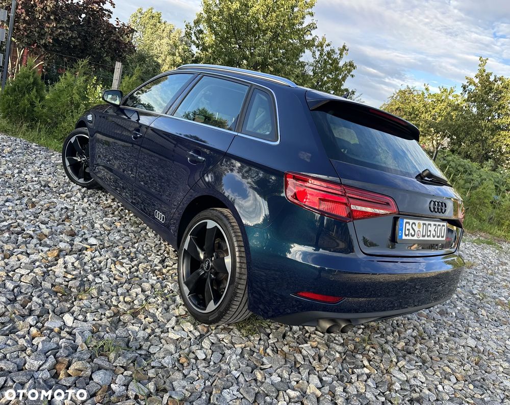 Audi A3 Sportback 2.0 TDI design - 24