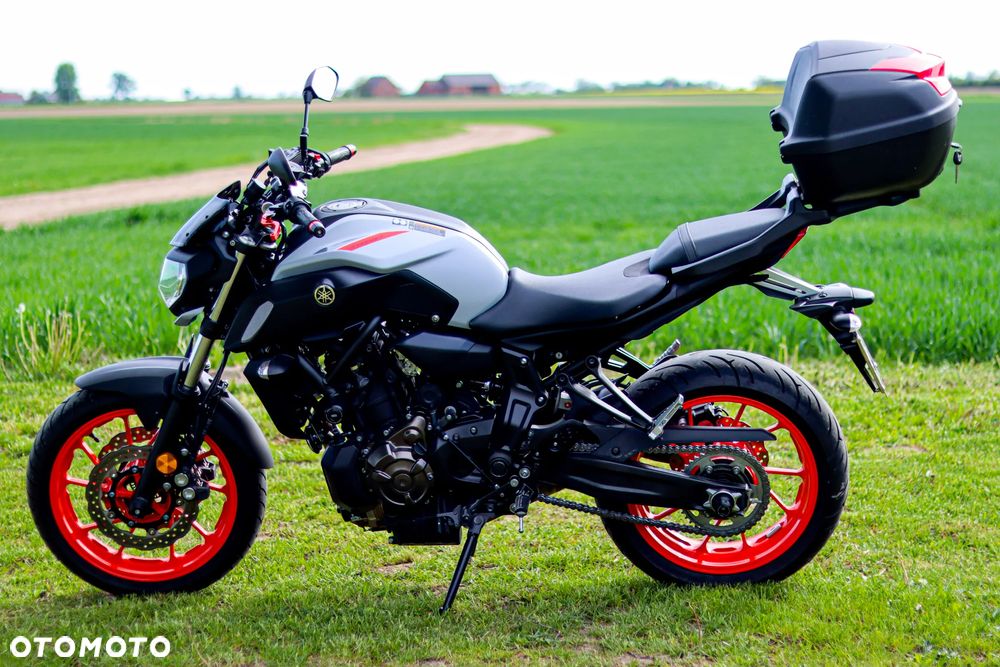 Yamaha MT - 7