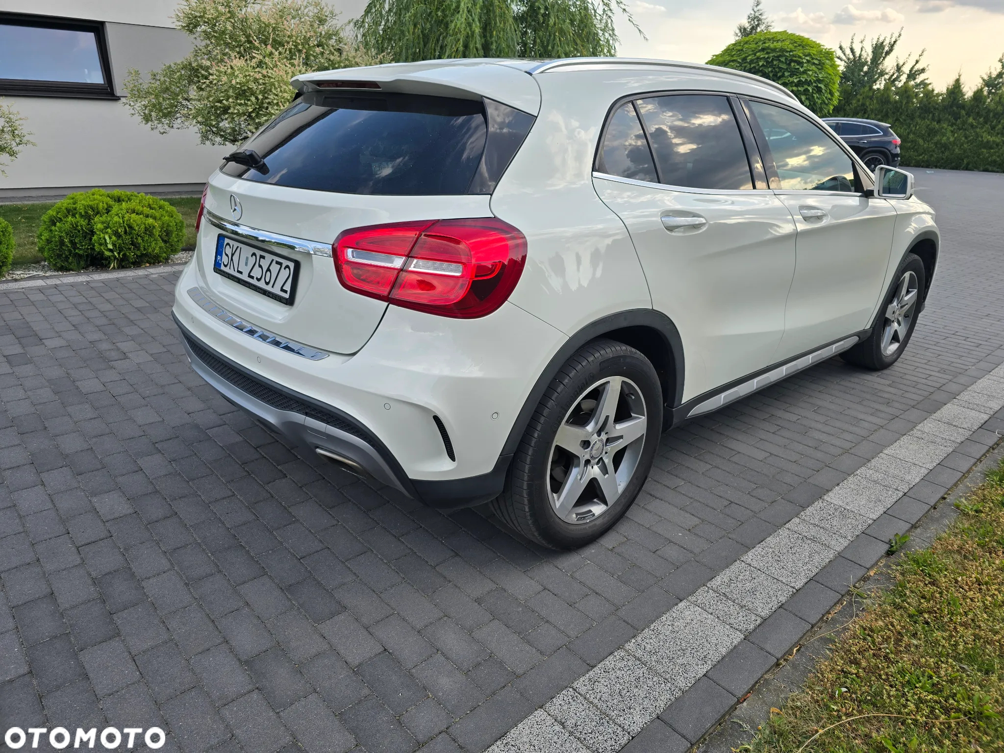 Mercedes-Benz GLA - 6