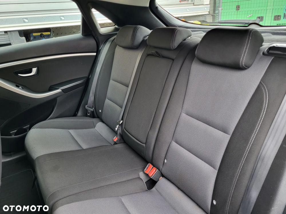 Hyundai i30 1.4 Passion Plus - 26