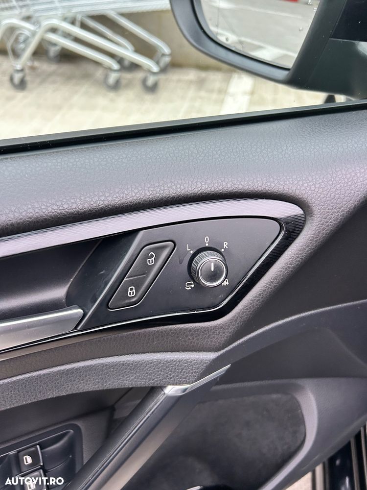 Volkswagen Golf 2.0 TDI DPF BMT DSG GTD - 10