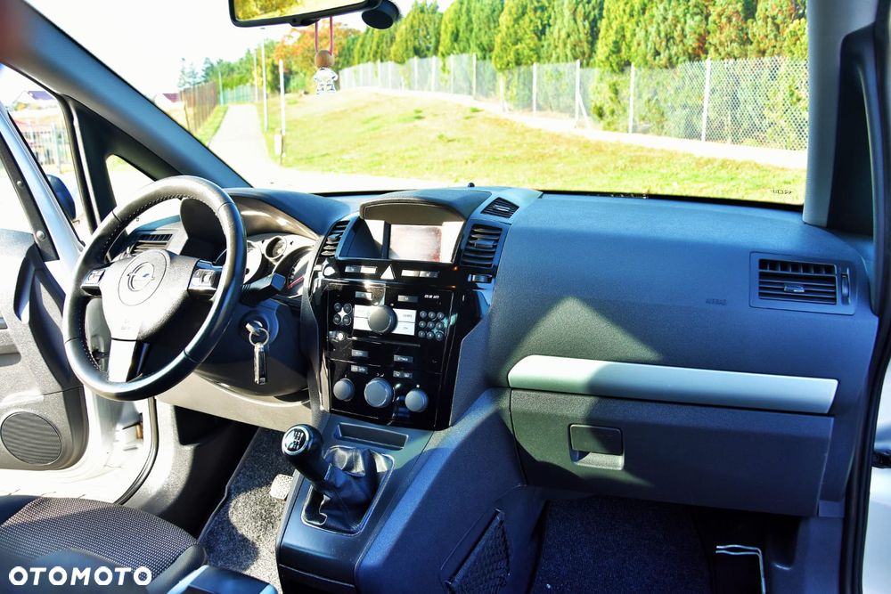 Opel Zafira 2008 photo 2