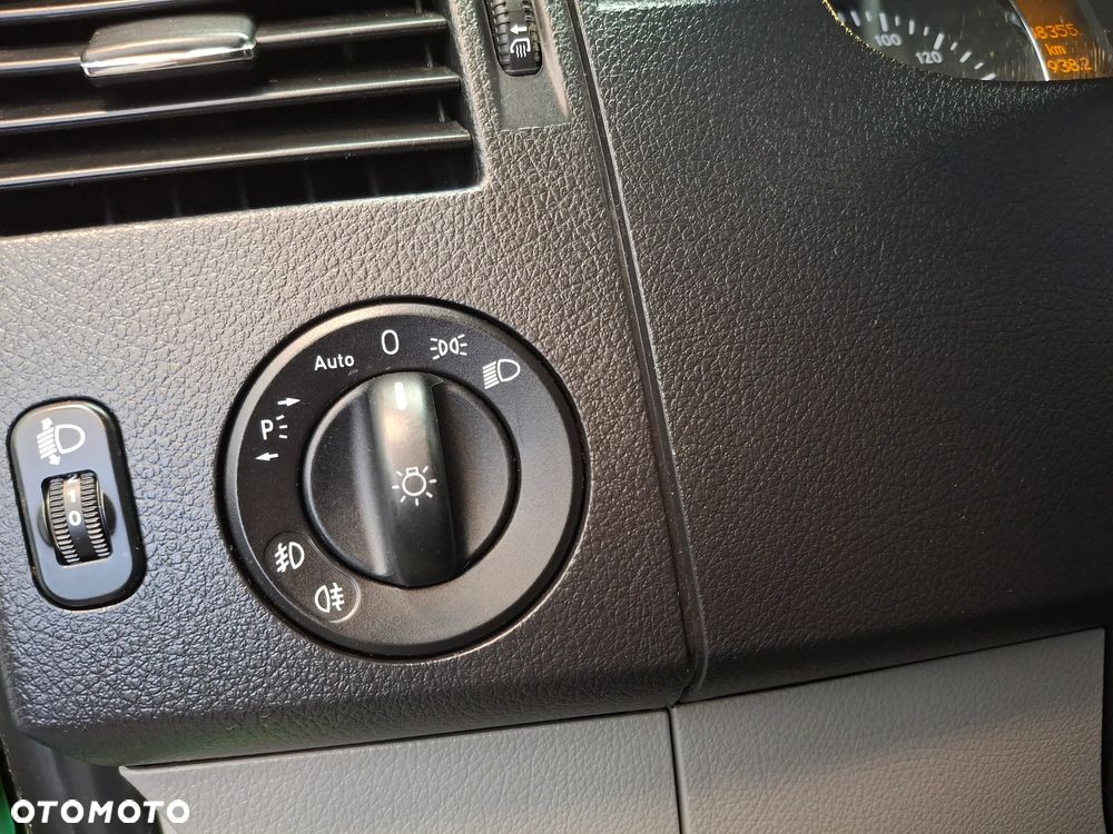Mercedes-Benz Sprinter 316 2.2 163 KM Klimatyzacja Tempomat Grzany Fotel Alufelgi Wielofunkcyjna Kierownica Hak Elektryczne Szyby + Lusterka Asystenty Duże Radio Z Systemem Nawigacji - 19