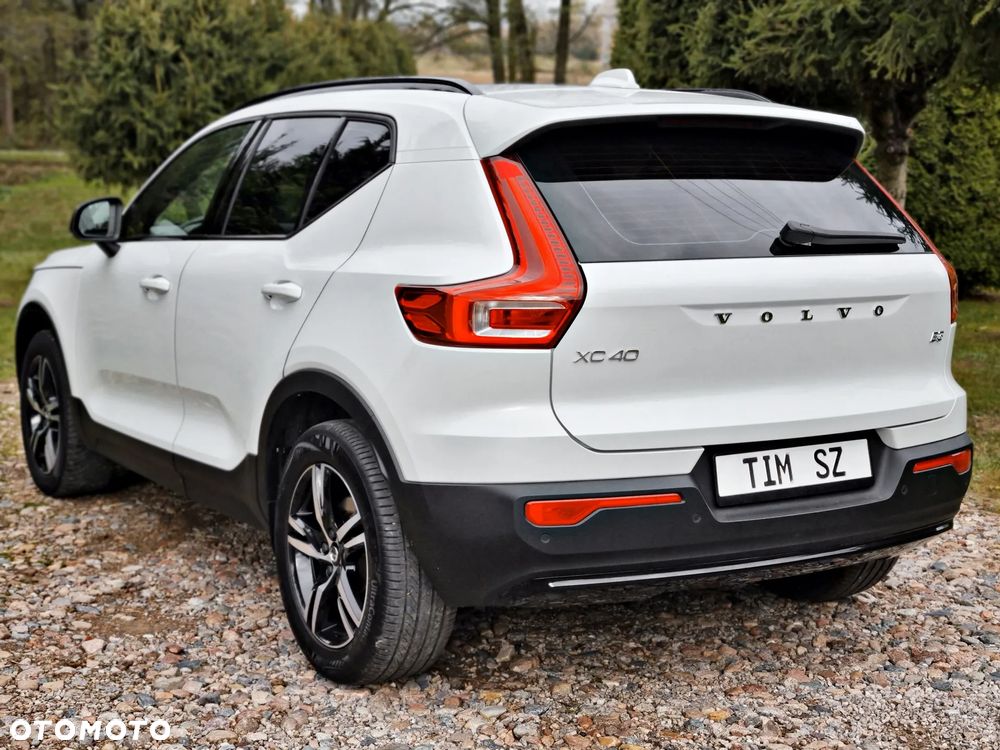 Volvo XC 40 B3 B DKG Plus Black Edition - 11
