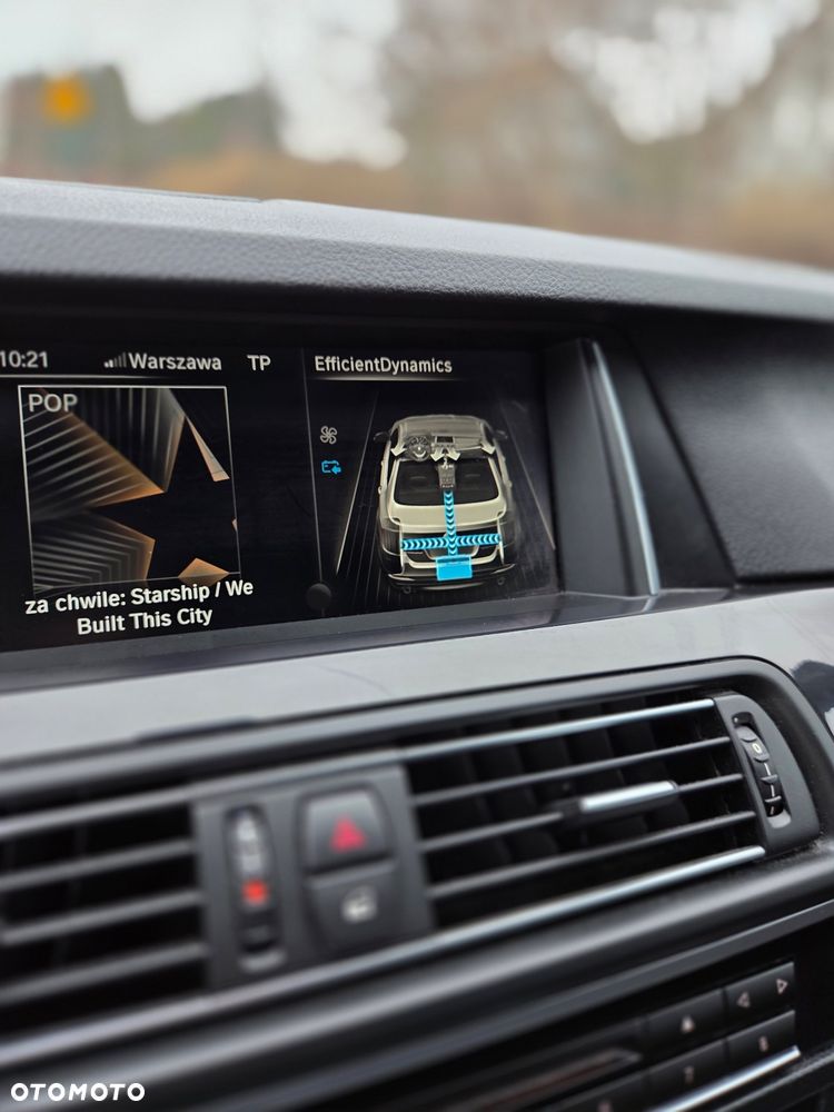 BMW Seria 5 520d xDrive - 9