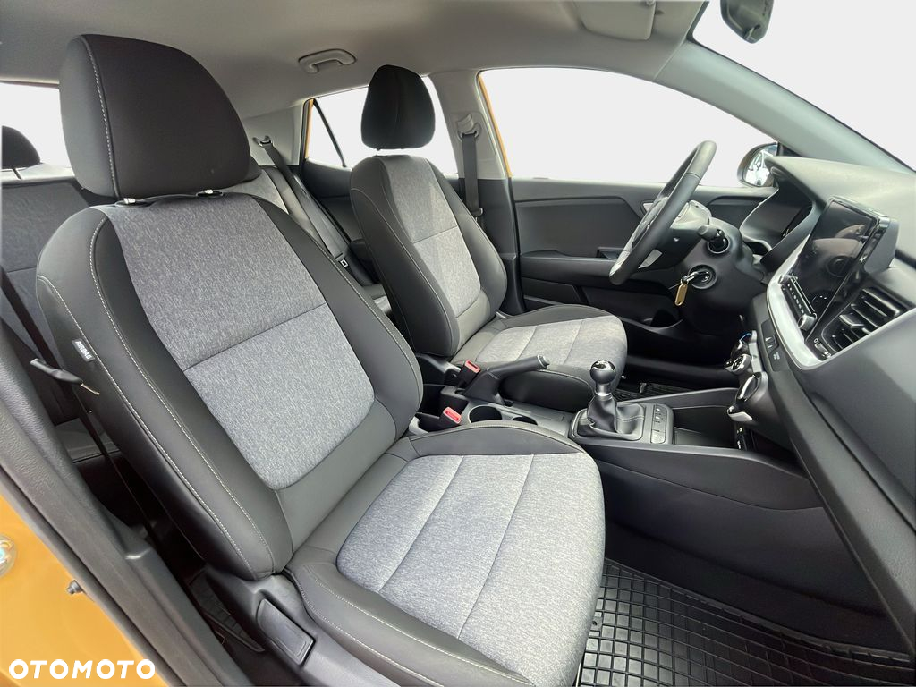 Kia Stonic - 12