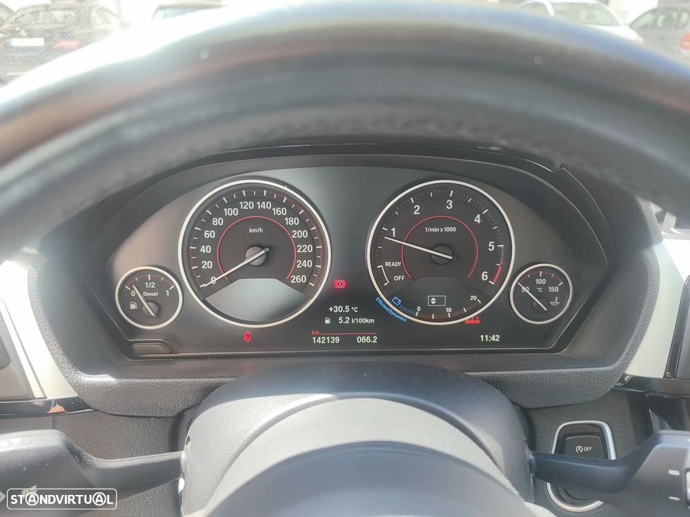 BMW 318 d Sport Line - 11