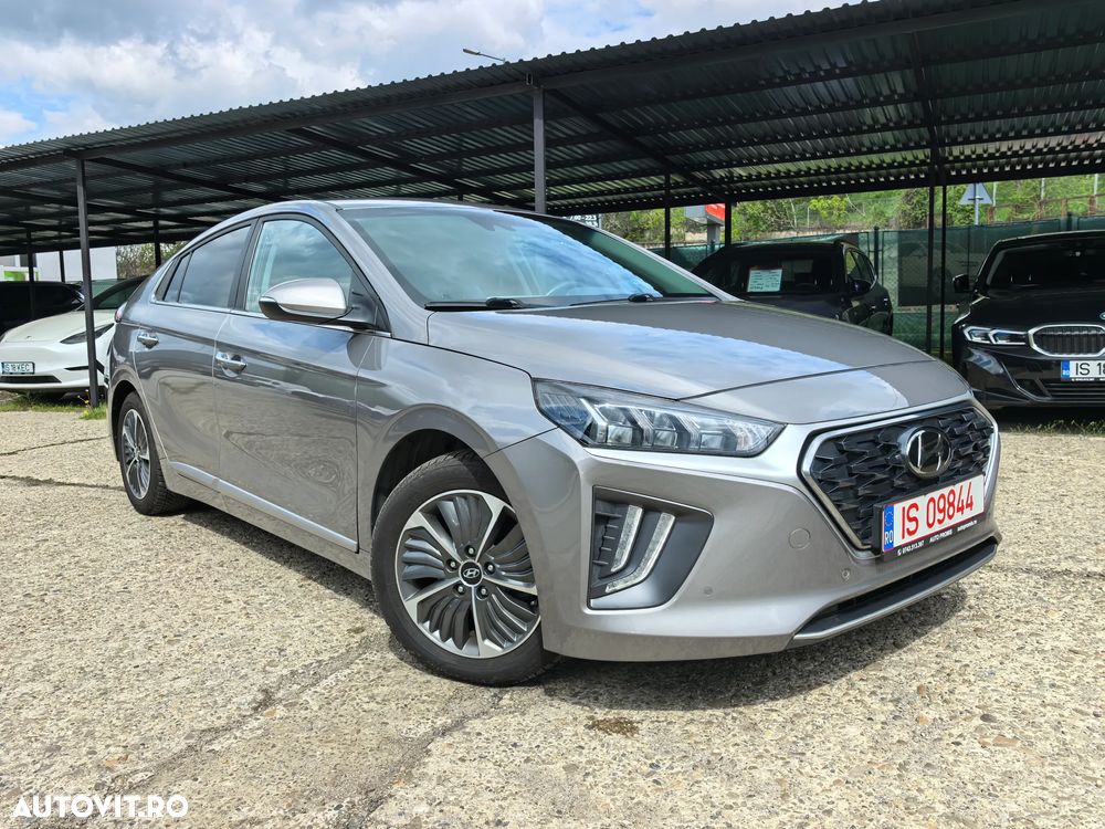 Hyundai IONIQ 1.6 GDI Premium - 2