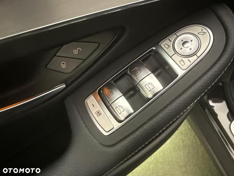 Mercedes-Benz GLC - 13