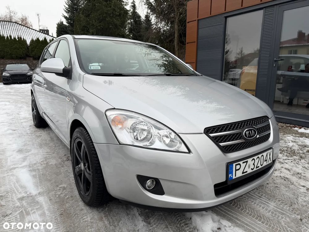 Kia Ceed 1.6 Crdi Comfort + - 19