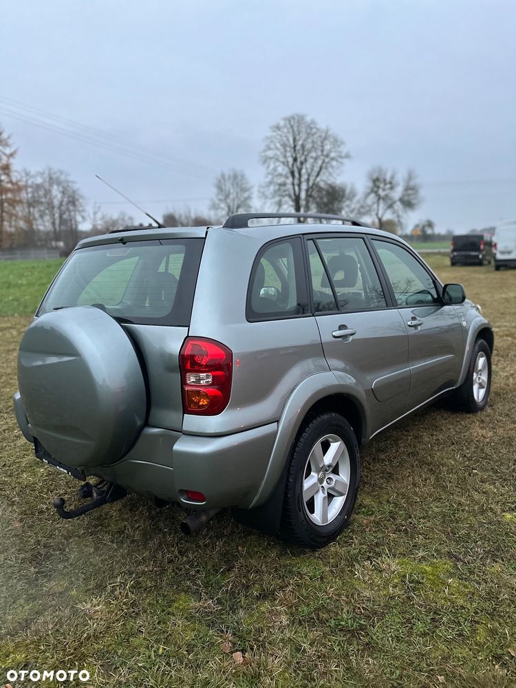 Toyota RAV4 2.0 D-4D 4x4 - 13
