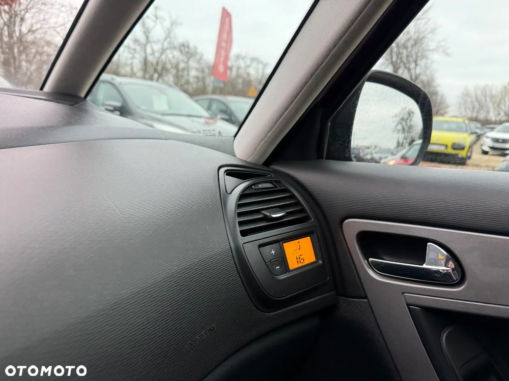 Citroën C4 Picasso 1.8i SX Pack - 18