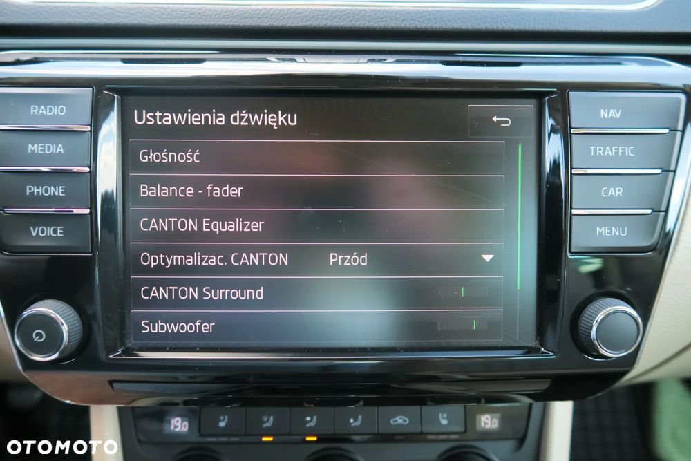 Skoda Superb 2.0 TDI L&K - 31