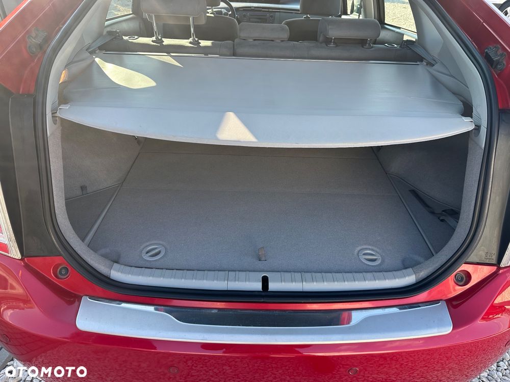 Toyota Prius (Hybrid) Executive - 19