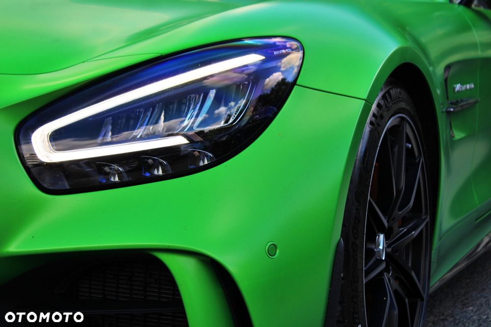 Mercedes-Benz AMG GT R - 29