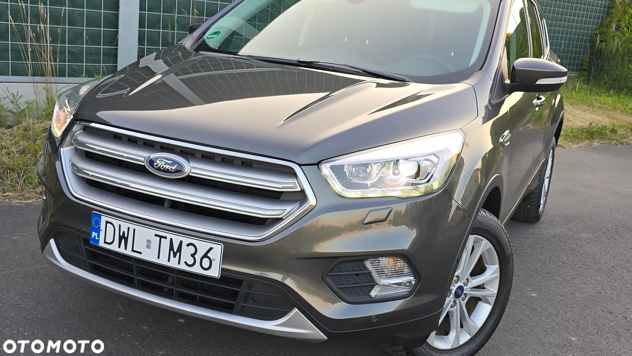 Ford Kuga 1.5 EcoBoost 2x4 Titanium - 16