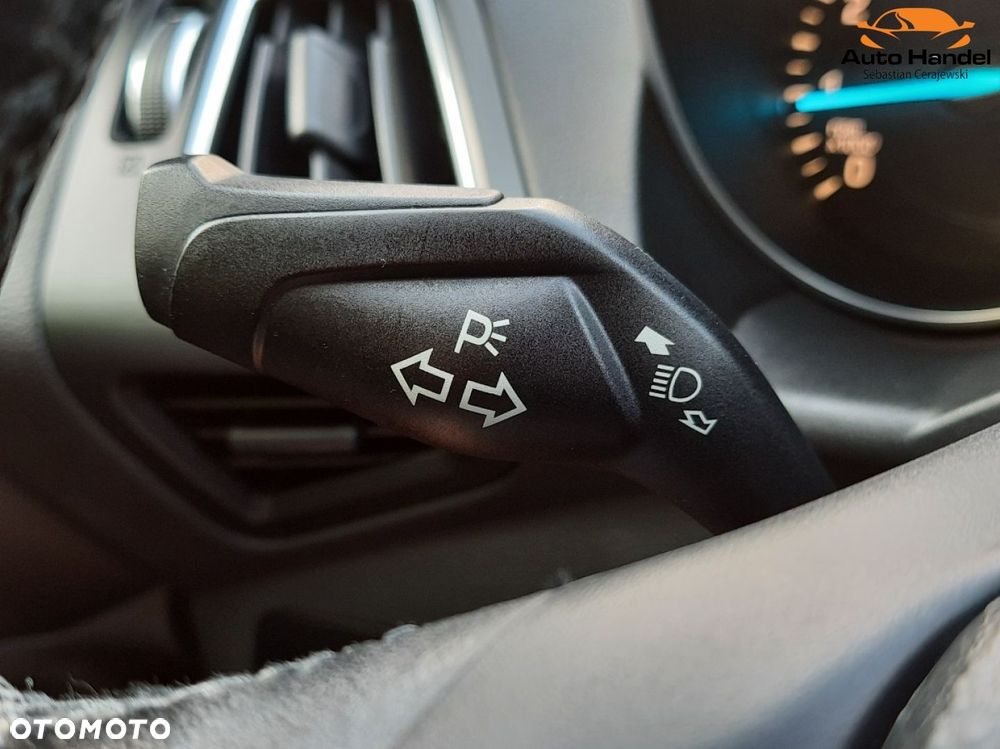 Ford Kuga 1.5 EcoBoost 2x4 Titanium - 19