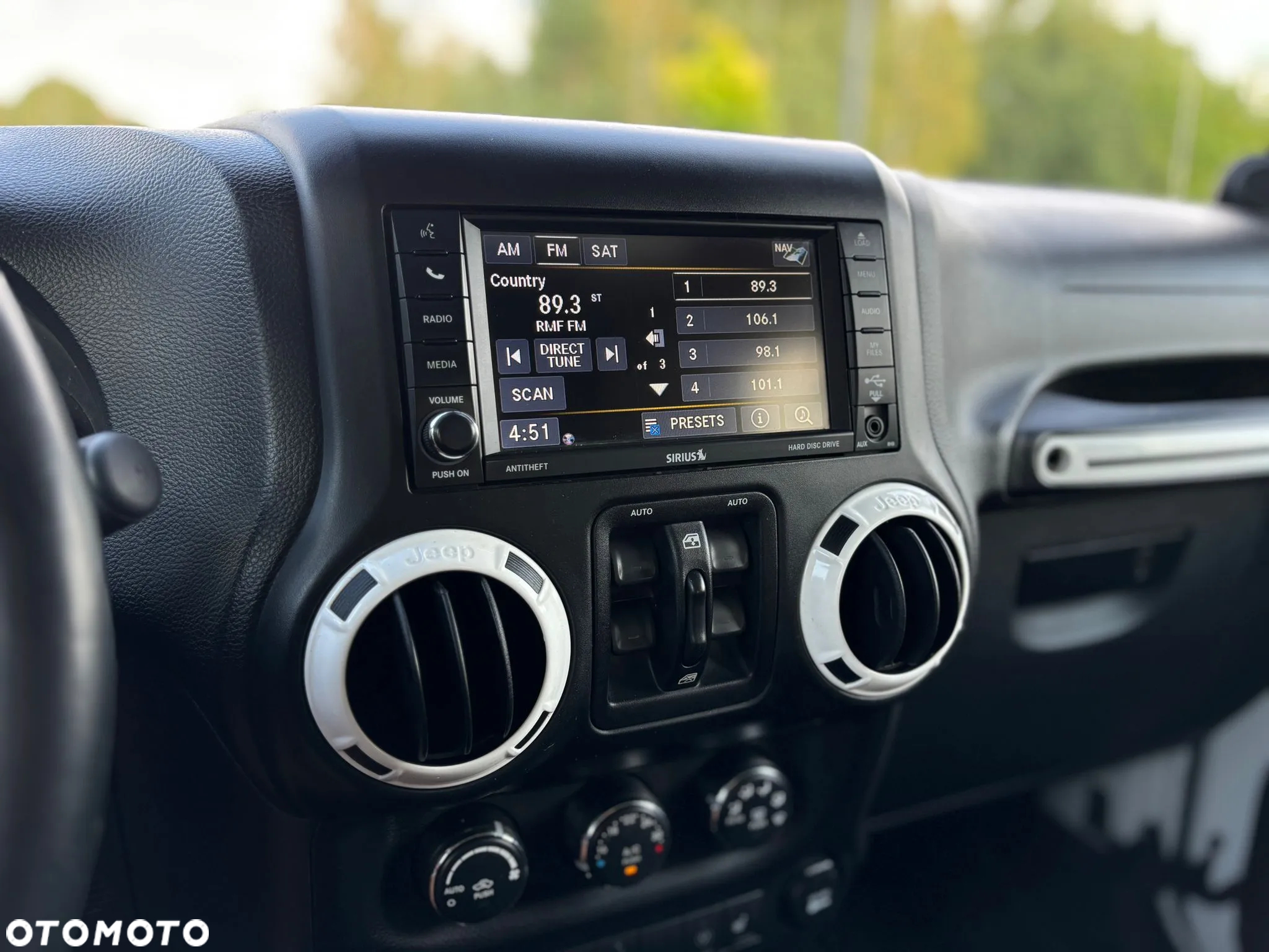 Jeep Wrangler - 29
