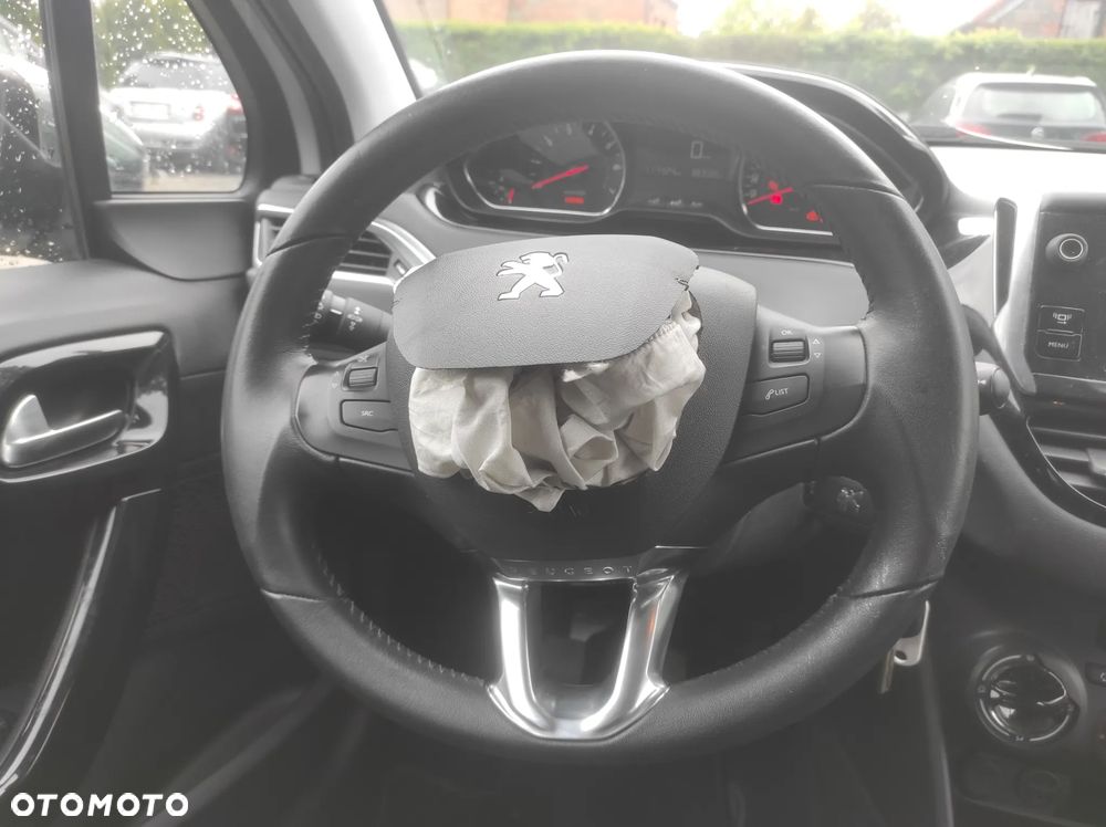 Peugeot 208 82 PureTech Style - 16