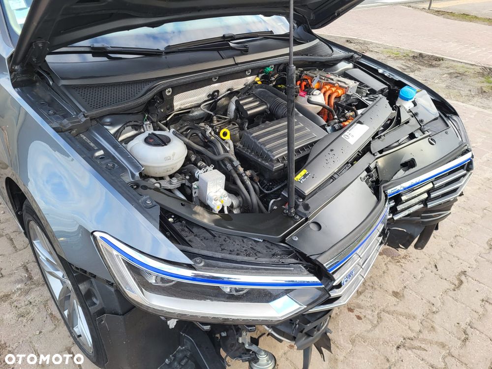 Volkswagen Passat - 23