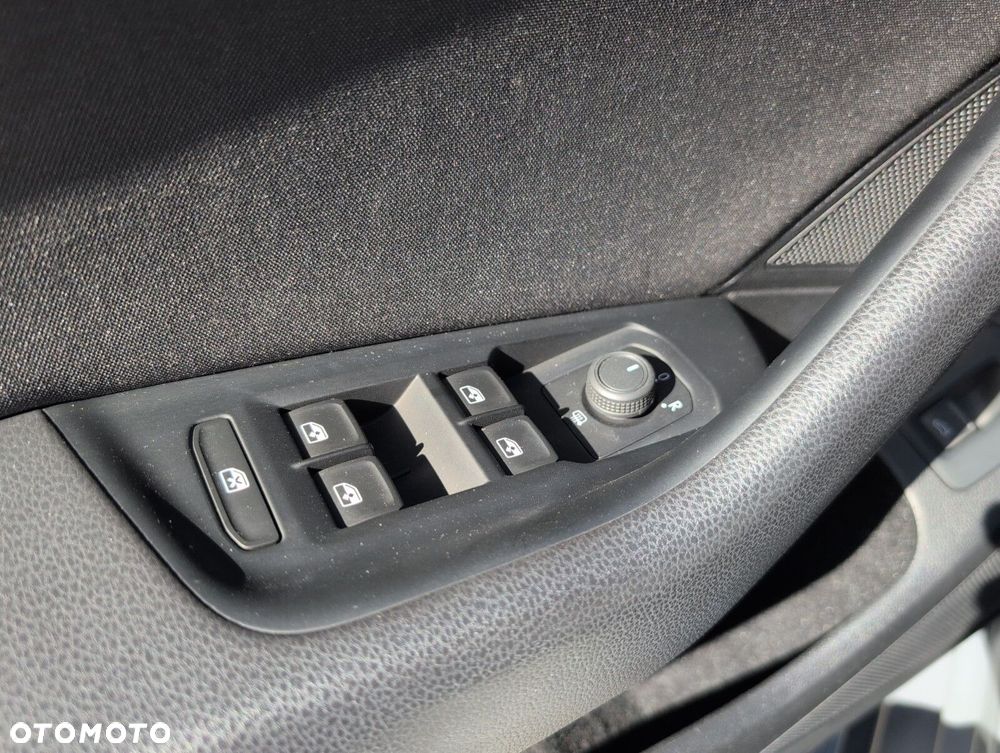 Volkswagen Passat Variant 1.5 TSI EVO Business DSG - 17