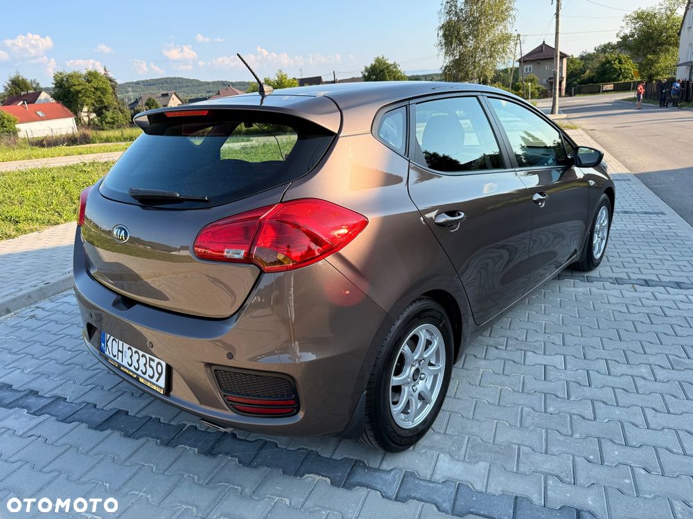 Kia Ceed 1.4 Business Line - 8