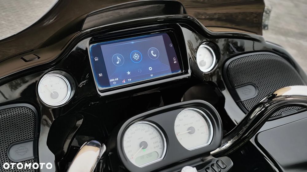 Harley-Davidson Touring Road Glide - 30