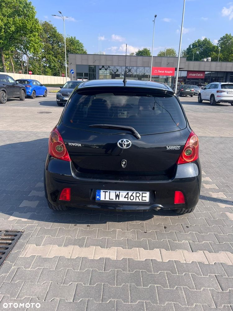 Toyota Yaris - 2