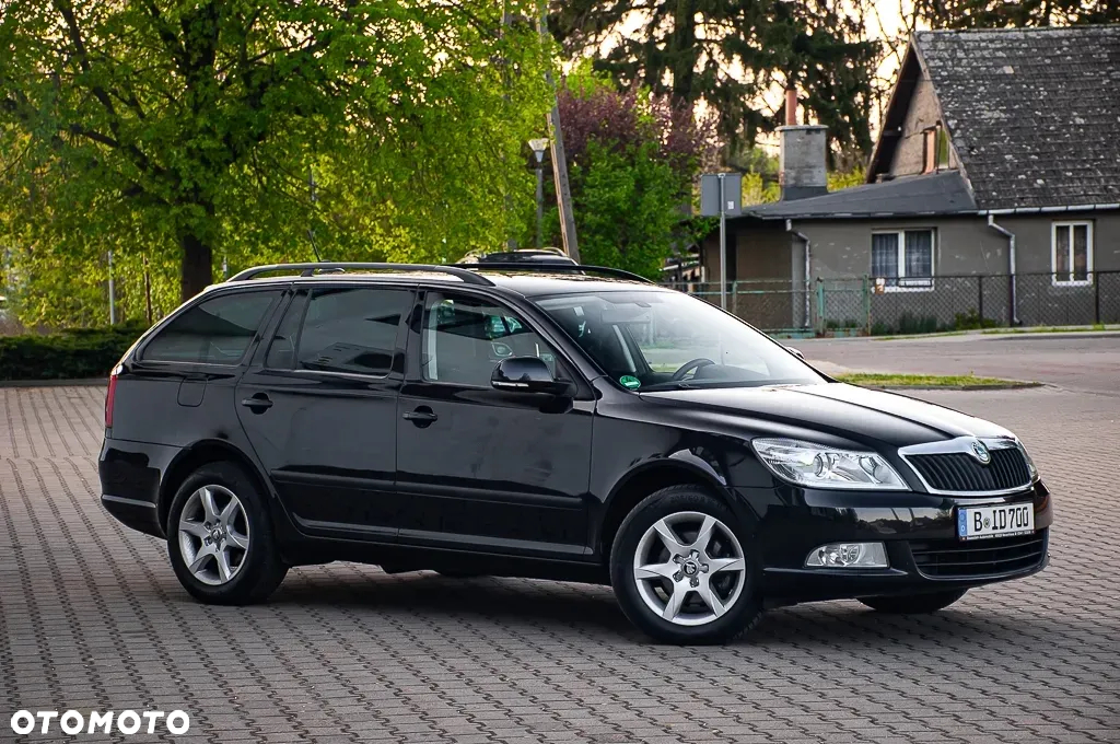 Skoda Octavia Combi 2.0 TDI DPF DSG Ambition - 13