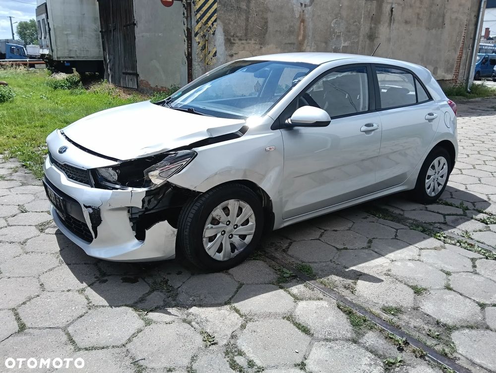 Kia Rio 1.2 L - 16