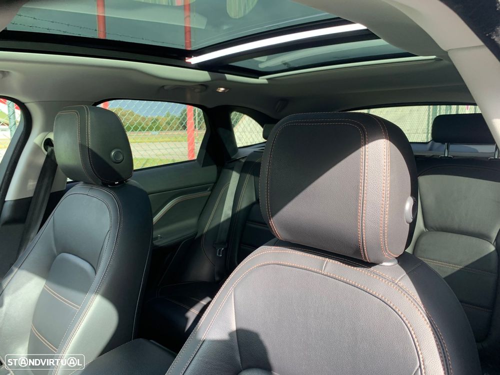 Jaguar F-Pace 2.0 i4D R-Sport Aut. - 12