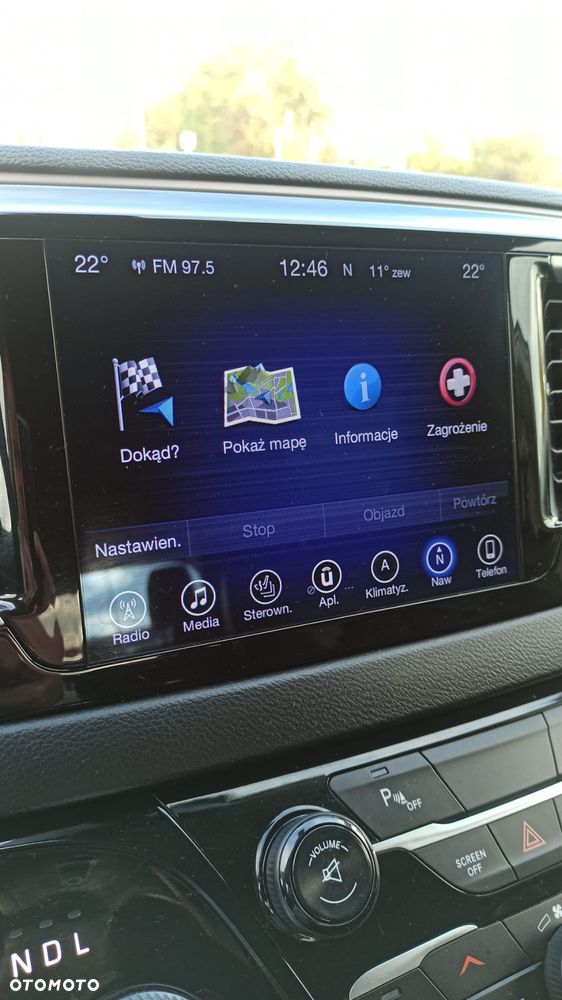 Chrysler Pacifica - 12