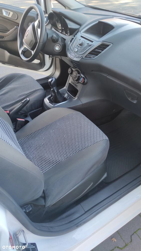 Ford Fiesta 1.25 Trend - 12
