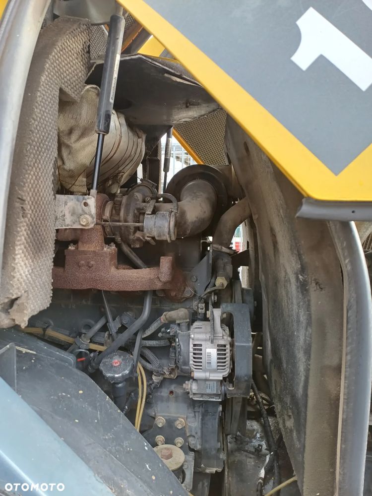 Komatsu WA100 - 7