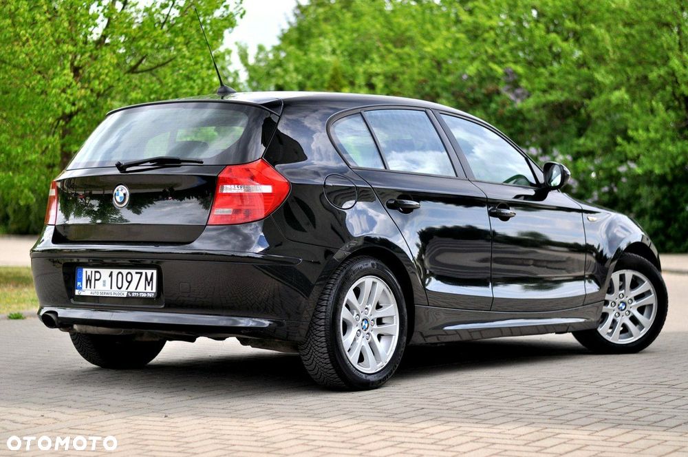 BMW Seria 1 116i - 24